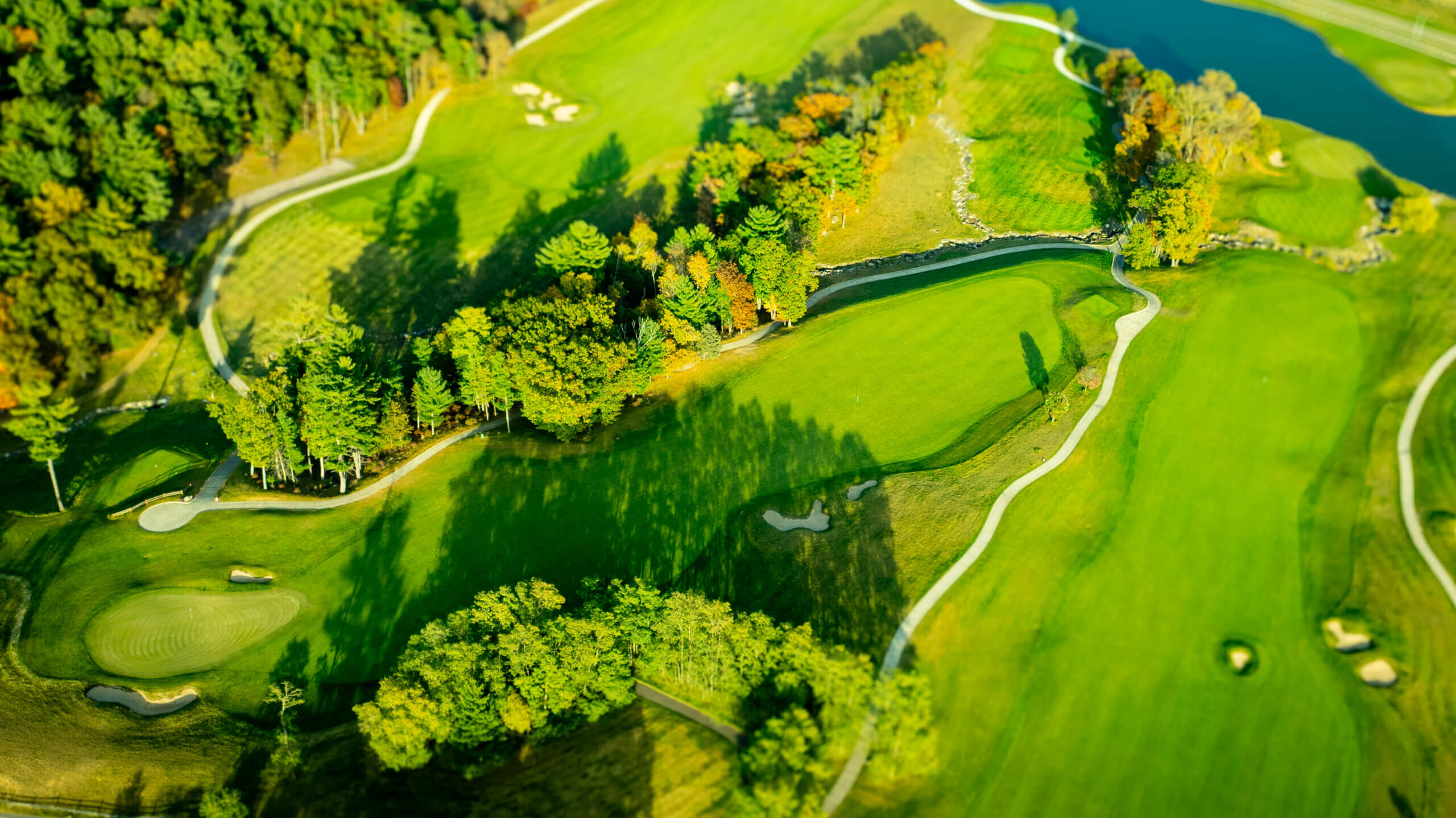 Wild Rock Golf drone overview of the course, focusing on hole 3.
